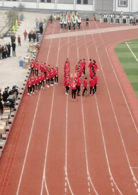 南充市長(zhǎng)樂(lè)中學(xué)校園風(fēng)采