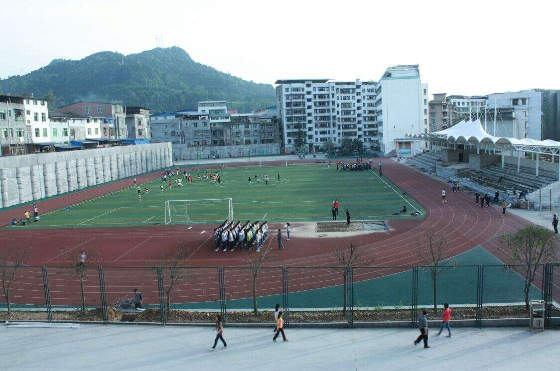 巴中市巴州區(qū)恩陽登科學校校園風采