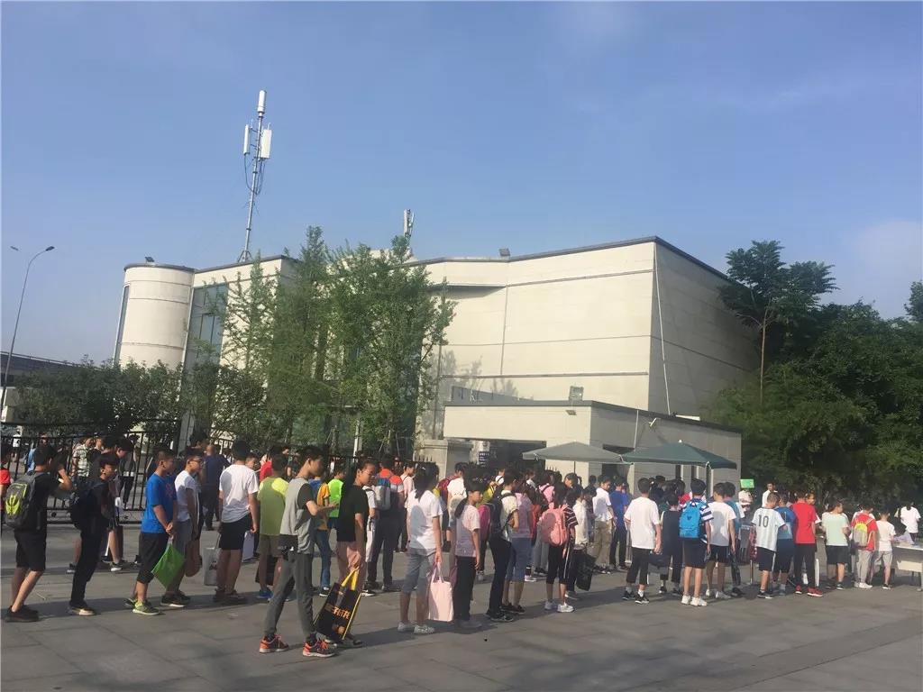 少年，我們在成都市鹽道街中學外語學校等你