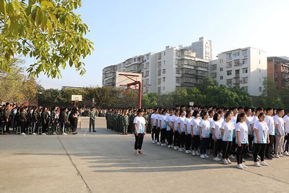 威遠(yuǎn)自強(qiáng)中學(xué)2019年高考捷報