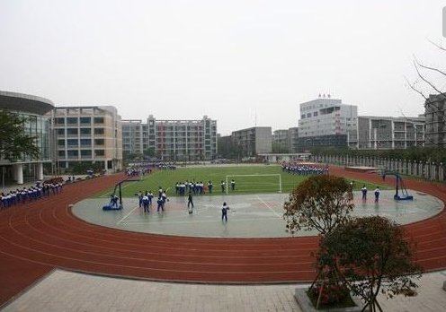 四川大學(xué)附屬中學(xué)（成都十二中）是怎樣的一所學(xué)校？