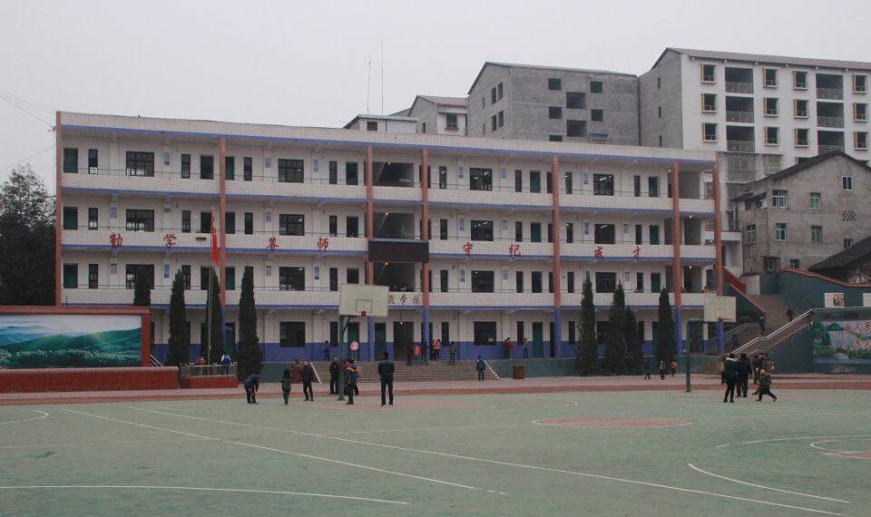 渠縣清溪中學(xué)地理位置在哪里？