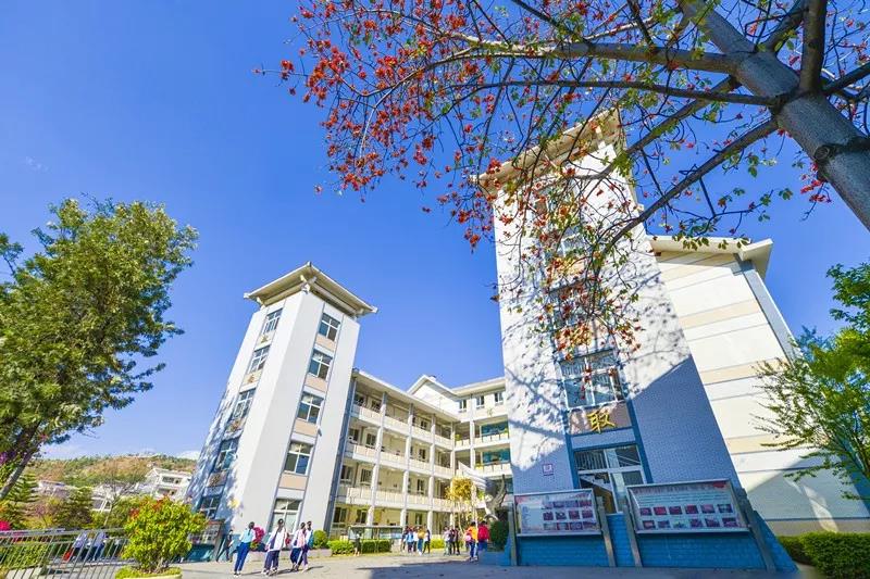 攀枝花大河中學(xué)2018年收費標(biāo)準