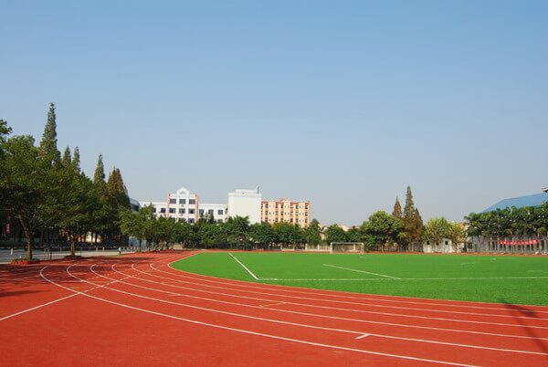 瀘化中學(xué)地址在哪？