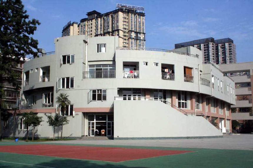 鹽道街中學(xué)的有官方網(wǎng)址嗎？是什么？