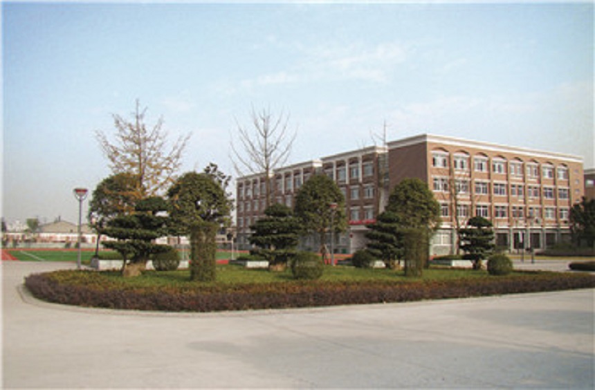 北大附中成都新津為明學(xué)校地址在哪里？