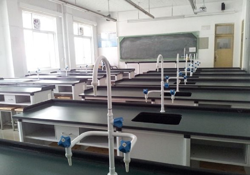 西南交通大學(xué)附屬中學(xué)學(xué)校環(huán)境好不好？