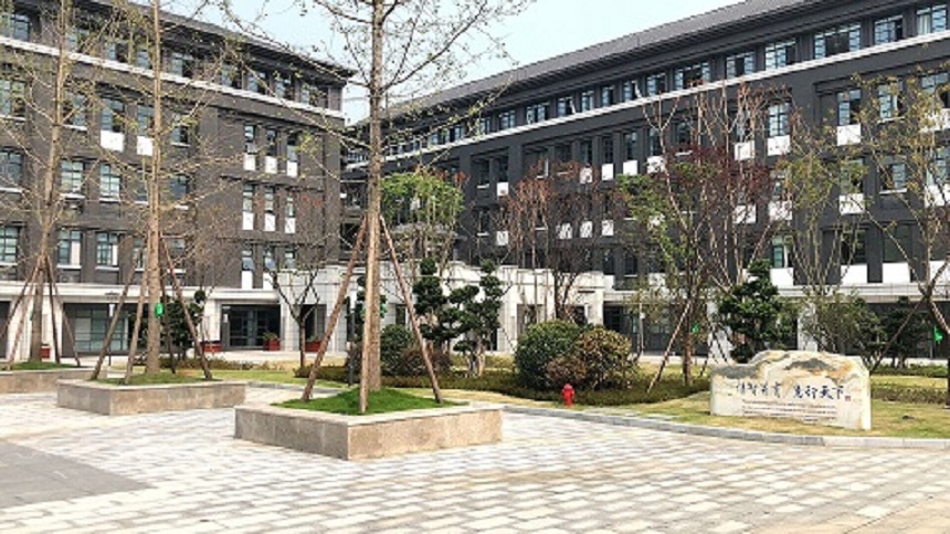 成都第二十中學(xué)校園環(huán)境好不好、怎么樣？