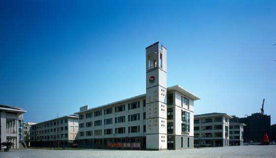 都江堰外國語實(shí)驗(yàn)學(xué)校2020年中考錄取分?jǐn)?shù)線是多少？