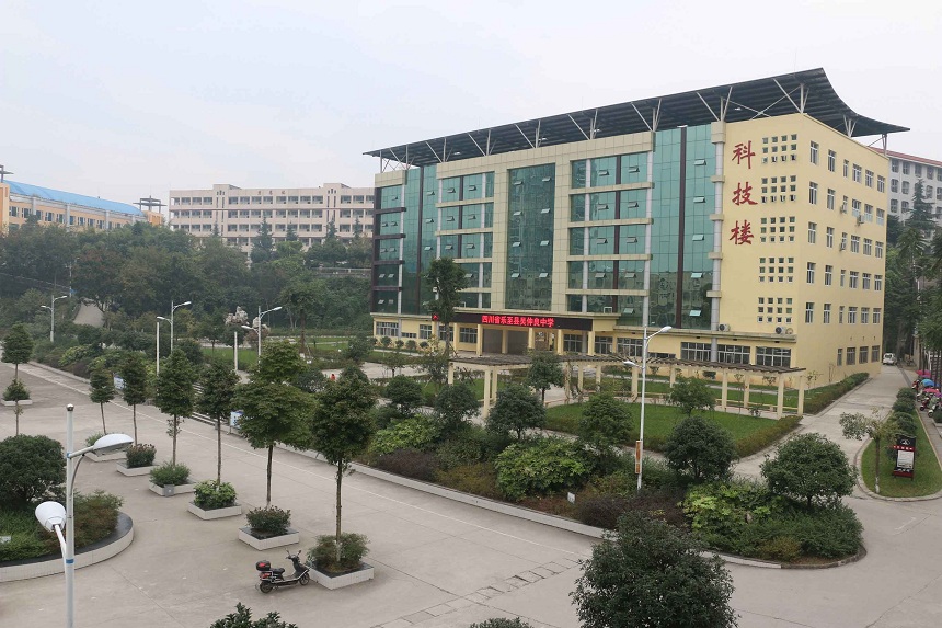 吳仲良中學的高考升學率高不高？