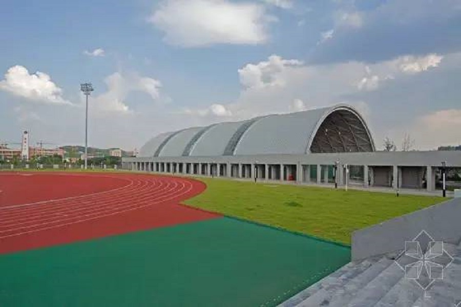 綿陽市奧林匹克體育學(xué)校是公辦的嗎？