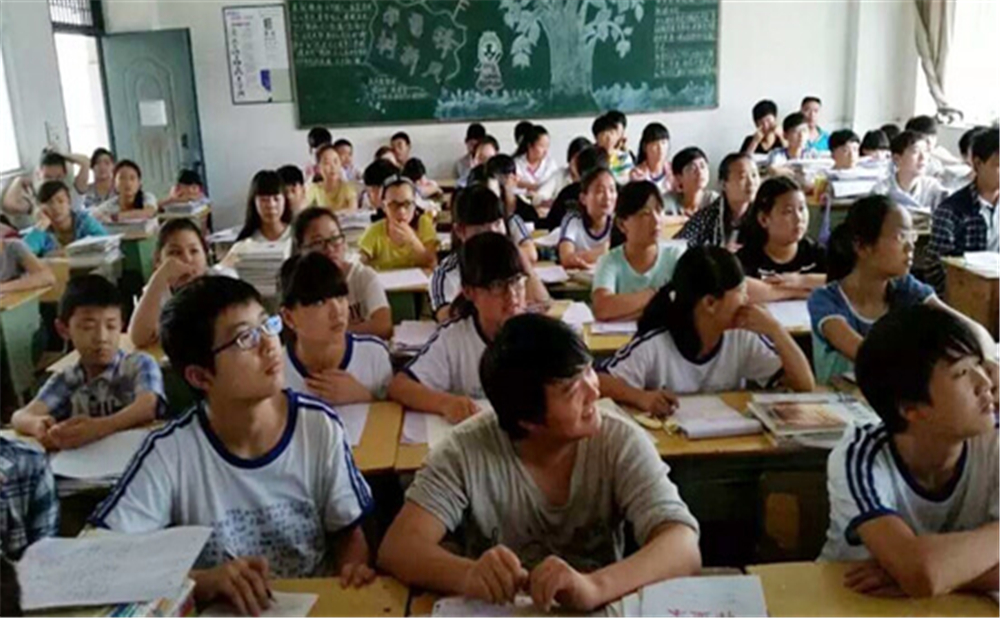 巴中四中學(xué)校環(huán)境怎么樣？