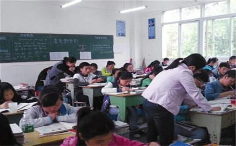 奇章中學(xué)2020年中考錄取分?jǐn)?shù)線是多少分？