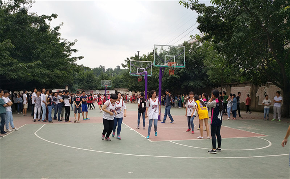 威遠縣自強中學學校環(huán)境怎么樣？