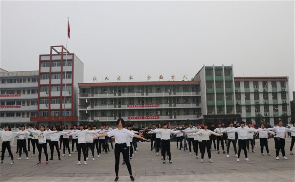 武勝縣協(xié)力中學(xué)2020年的錄取分?jǐn)?shù)是多少？