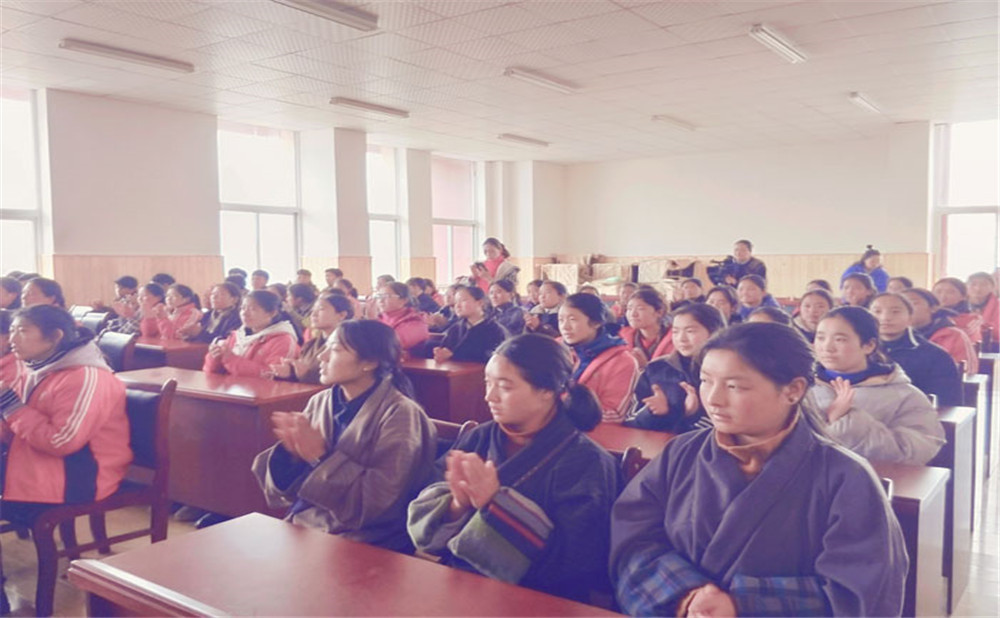 若爾蓋藏文中學2020年的招生簡章是多少？