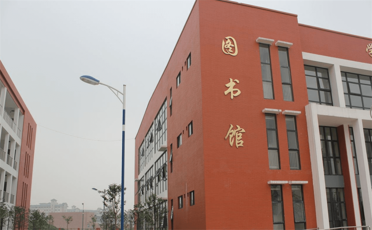 金堂中學(xué)育才的升學(xué)率是多少？