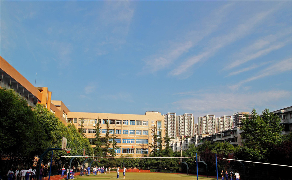 成都大學(xué)附屬中學(xué)高考的升學(xué)率怎么樣？