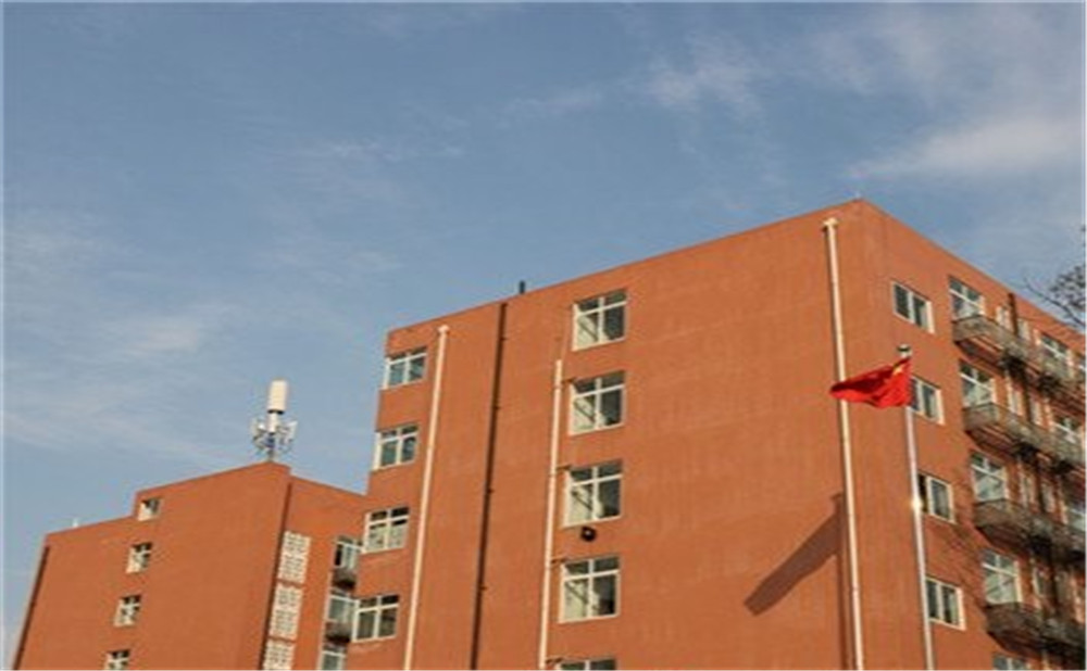 成都市實(shí)驗(yàn)中學(xué)招生一年的學(xué)費(fèi)是多少？