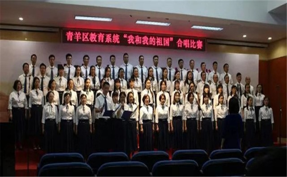 成都十一中每年學(xué)費(fèi)是多少？