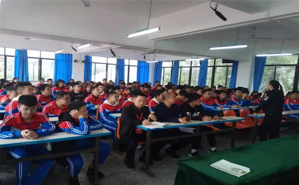 成都文武學(xué)校的高考升學(xué)率高不高？