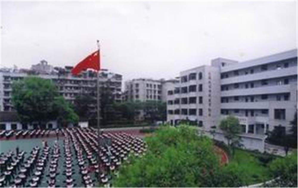 成都市第十七中學(xué)2020年的招生標(biāo)準(zhǔn)是什么？