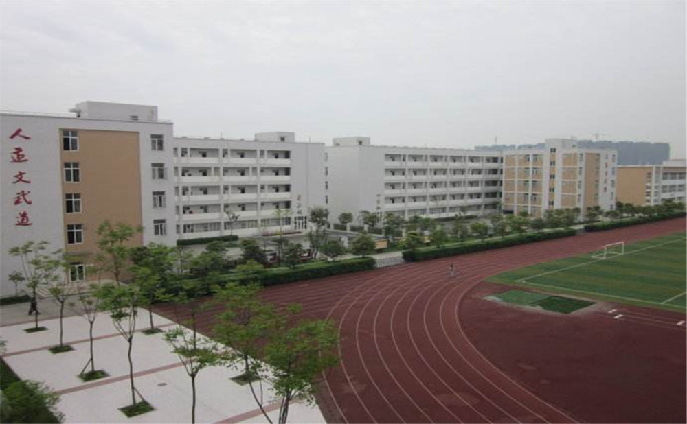 郫縣一中高中宿舍怎么樣？