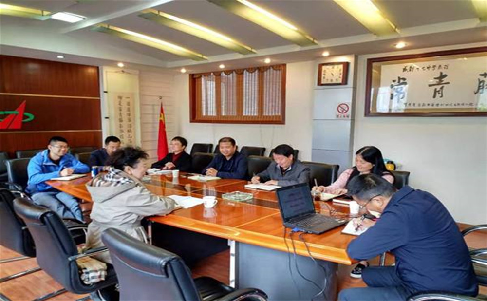 成都市第十七中學(xué)一年學(xué)費是多少？