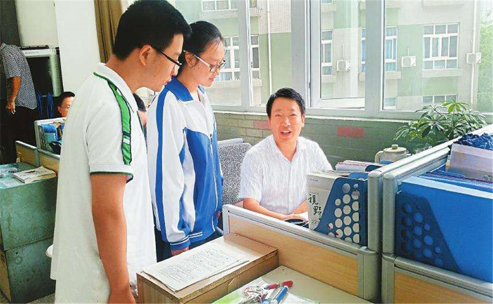 成都市第十七中學(xué)本科升學(xué)率是多少？