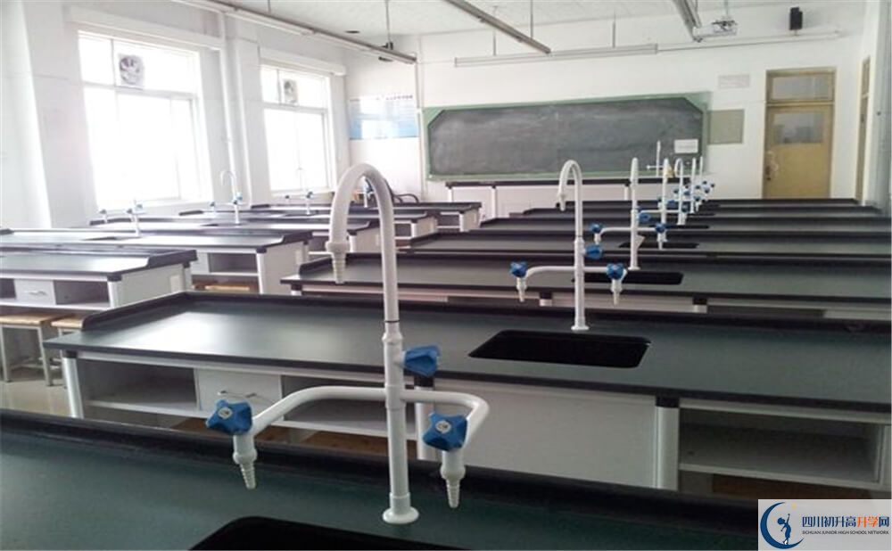 西南交通大學(xué)附屬中學(xué)的實(shí)驗(yàn)班怎么樣？