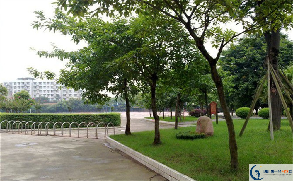 成都市第三十八中學(xué)高中本部的錄取分?jǐn)?shù)是多少？