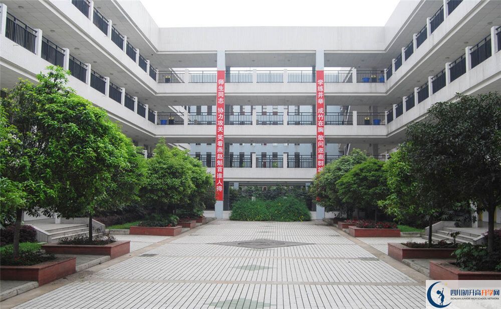 香城中學(xué)的升學(xué)率是多少？