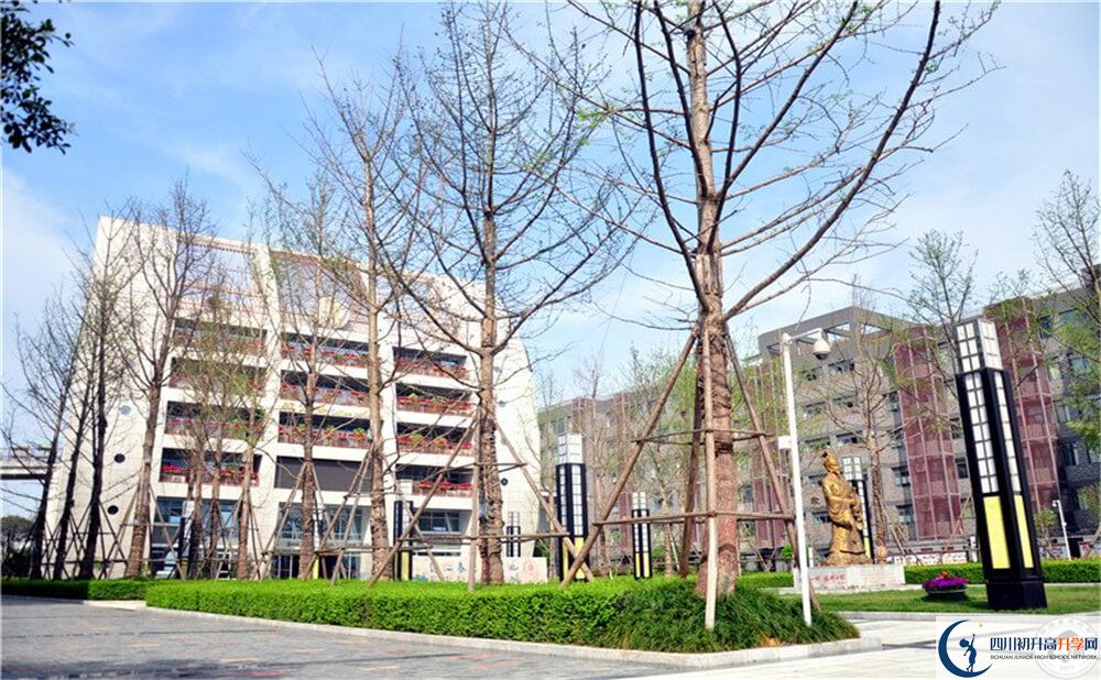 石室天府中學(xué)的高中好不好？