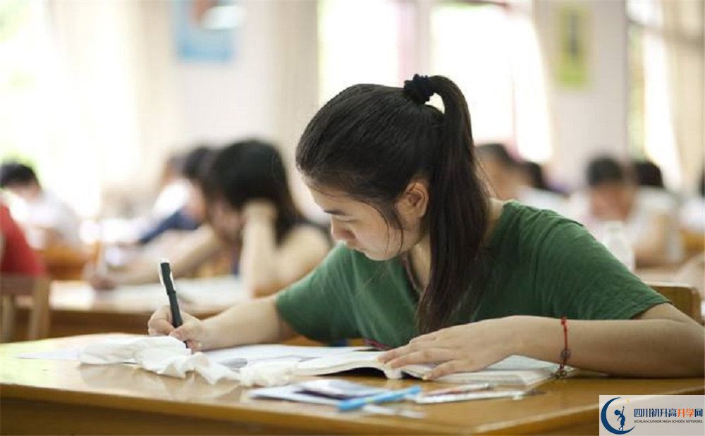 上仁壽華達高中的分數(shù)線是多少？