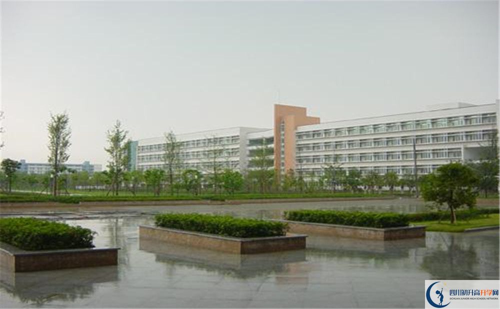 西南交通大學附屬中學的宿舍好不好？