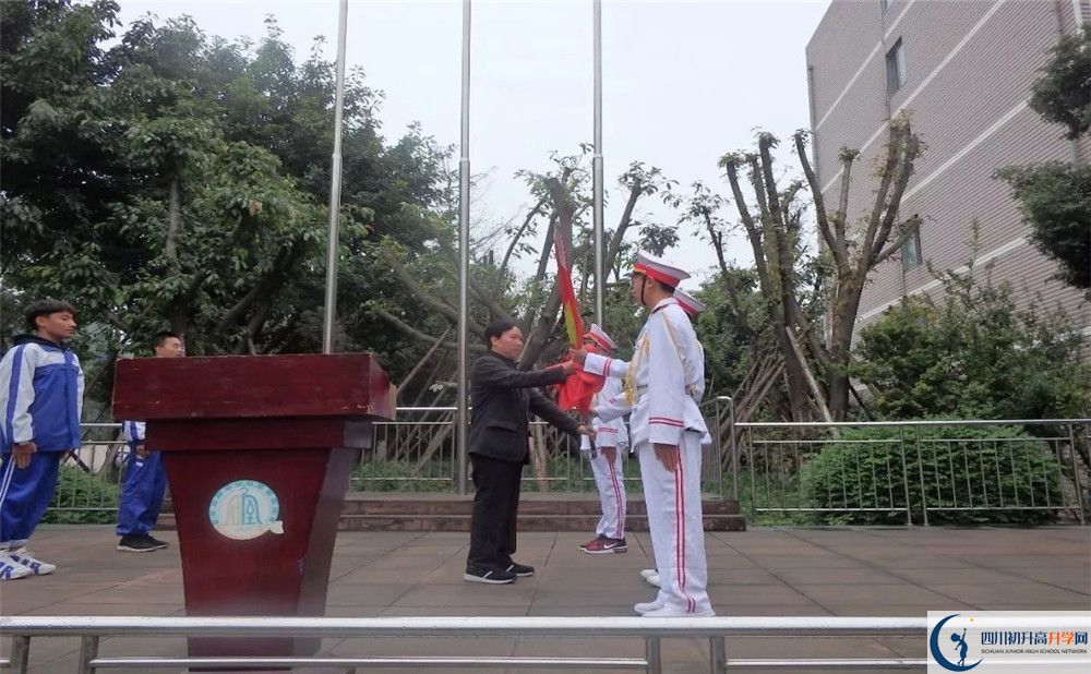 成都石室佳興外國語學(xué)校成都附屬中學(xué)住宿條件怎么樣？