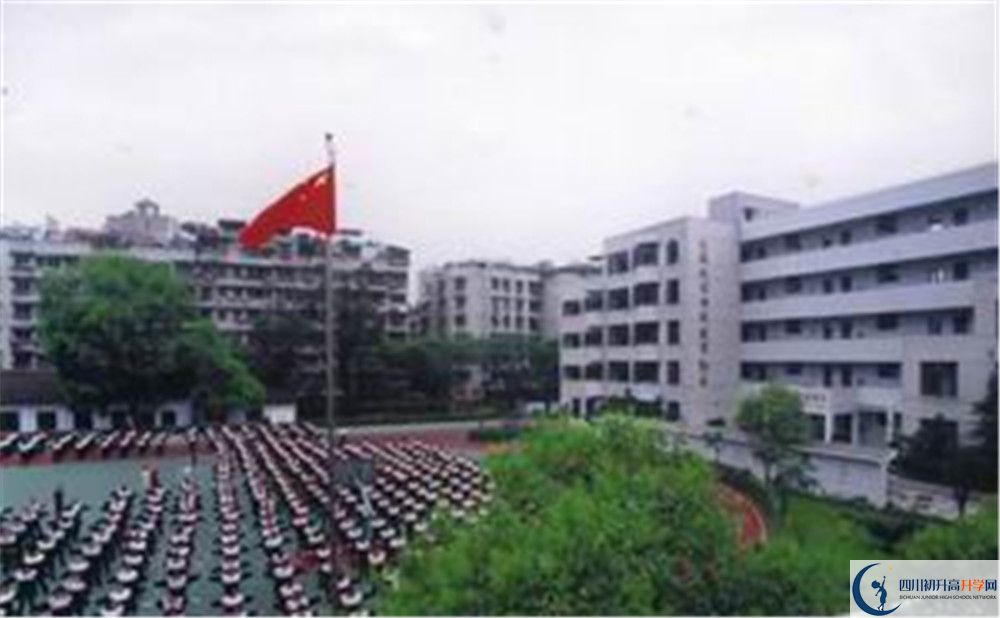 成都市第十七中學(xué)2020年外地招生考試時間是多久？					