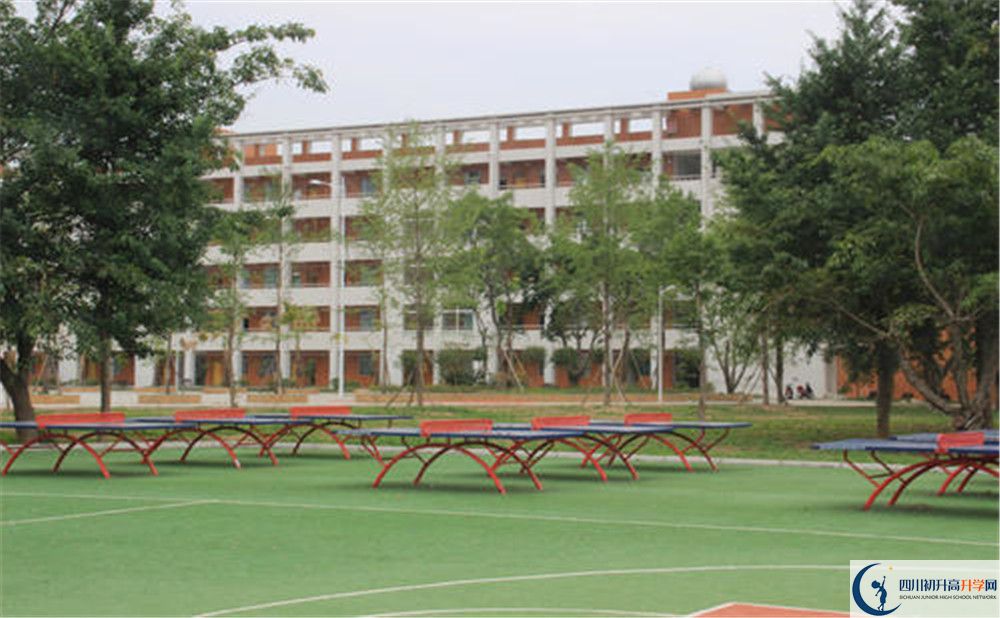 金堂實(shí)驗(yàn)中學(xué)的地址怎么走？