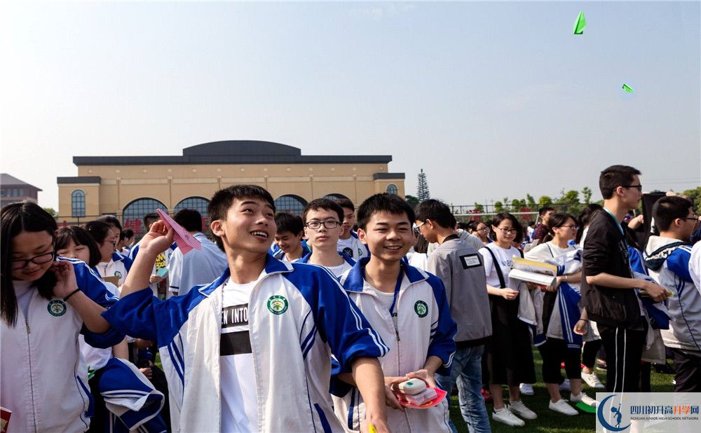 棠湖中學(xué)2020年保送清華北大的人數(shù)有多少？