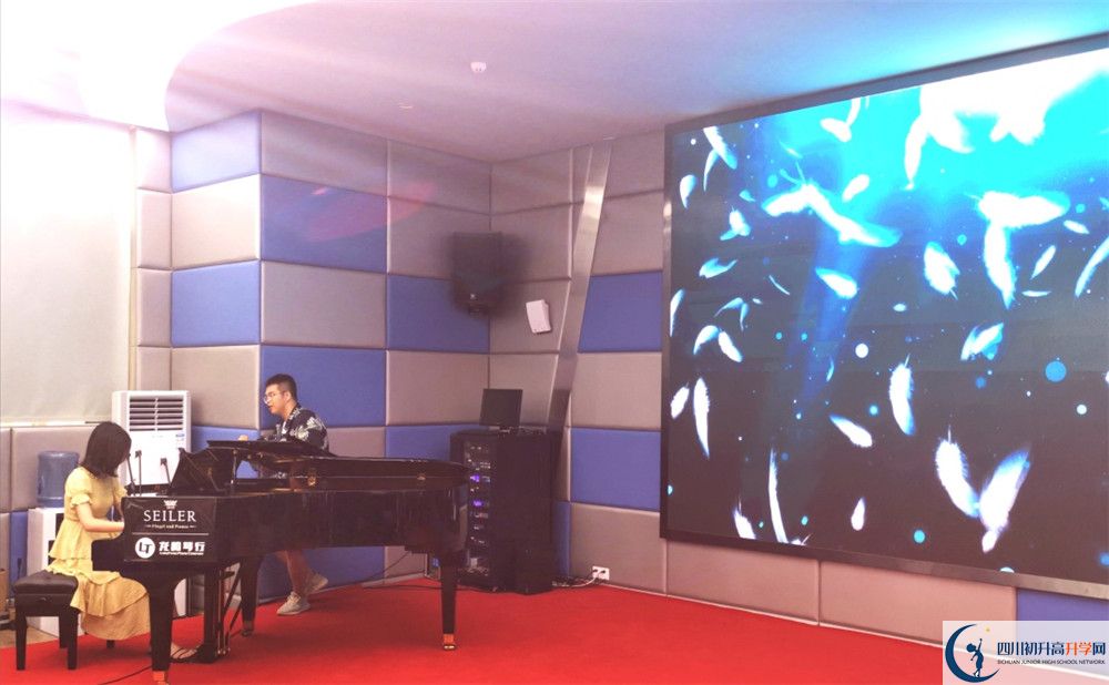 2020北二外成都附屬中學(xué)實驗班高考成績?nèi)绾危? title=
