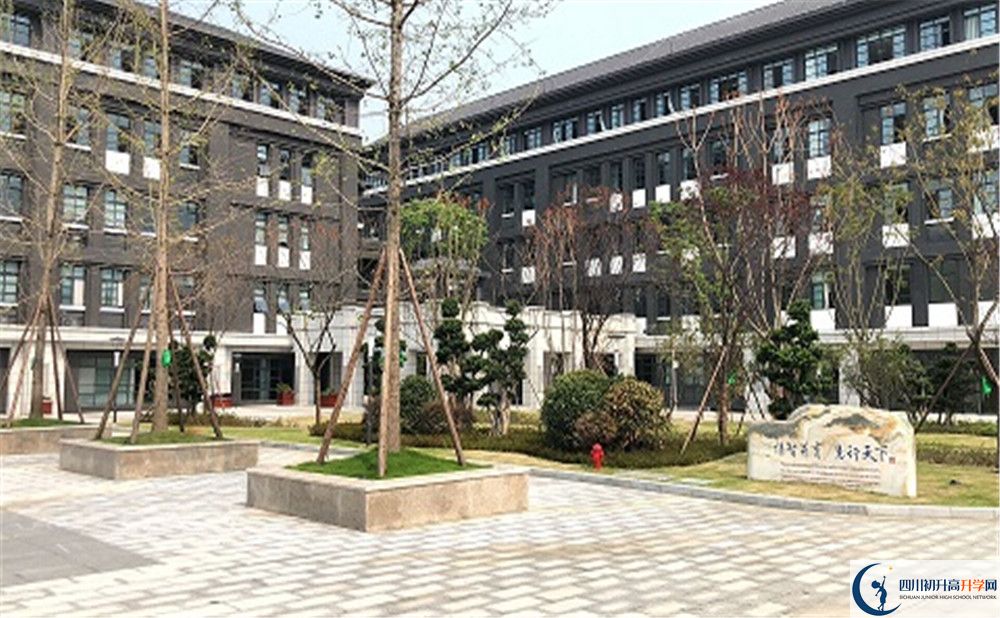 成都二十中平行班與實(shí)驗(yàn)班差多少？