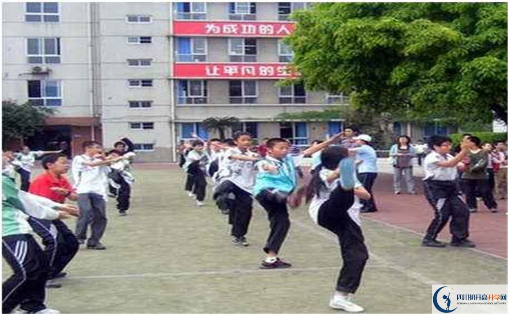 成都玉林中學(xué)實(shí)驗(yàn)班學(xué)費(fèi)貴嗎？