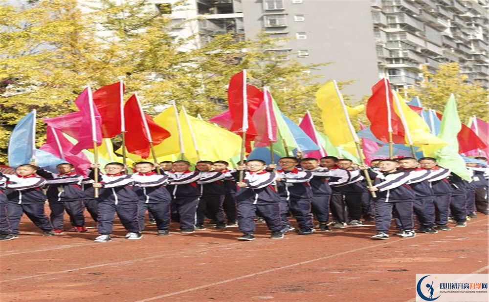 大邑中學實驗班學費貴嗎？