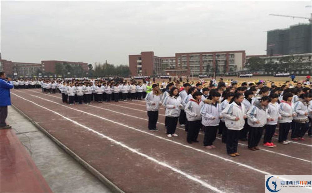 華潤高級中學(xué)實(shí)驗(yàn)班學(xué)費(fèi)貴嗎？