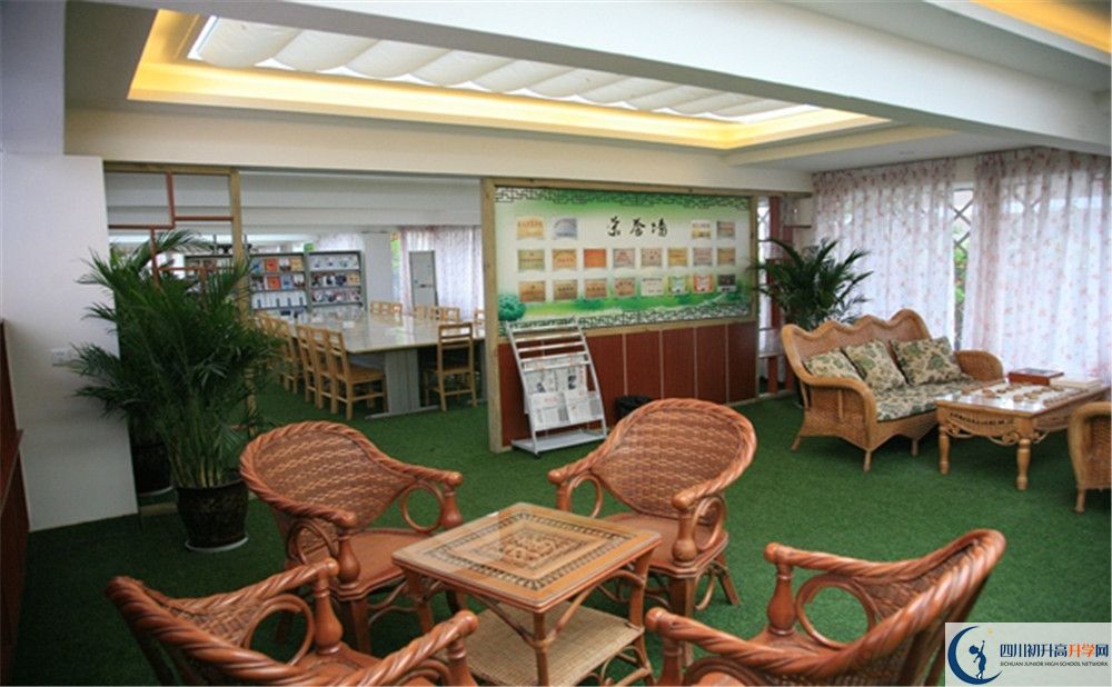 金牛中學(xué)2020年高考人數(shù)是多少？